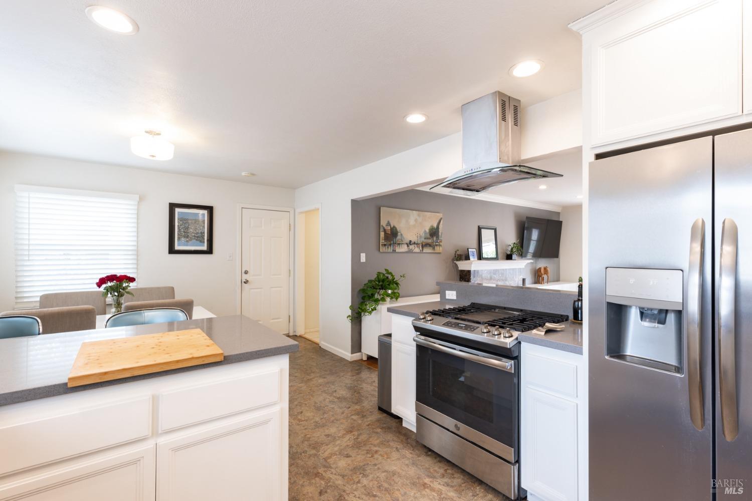 3444 Montgomery Dr