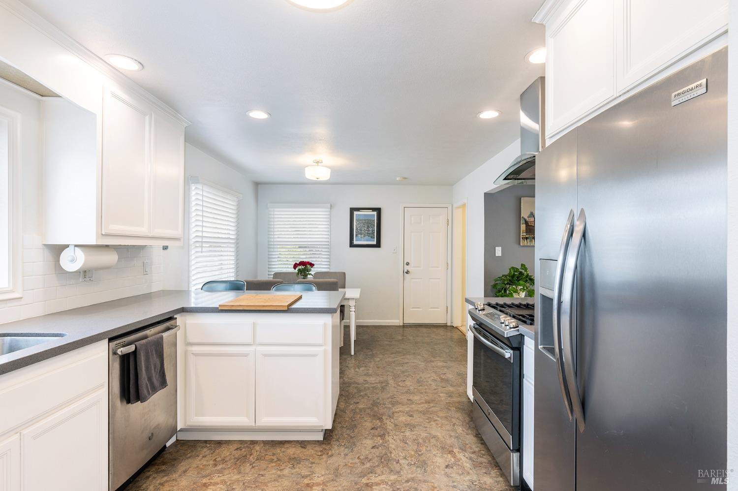3444 Montgomery Dr