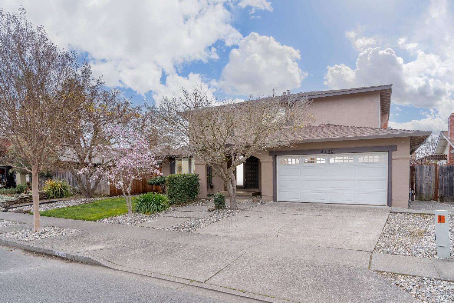 4435 Tanglewood Way