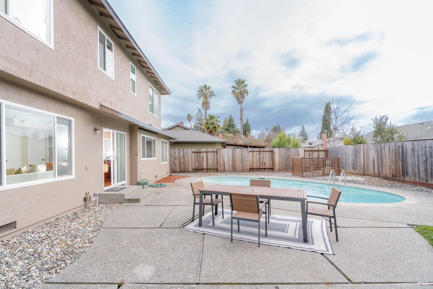 4435 Tanglewood Way