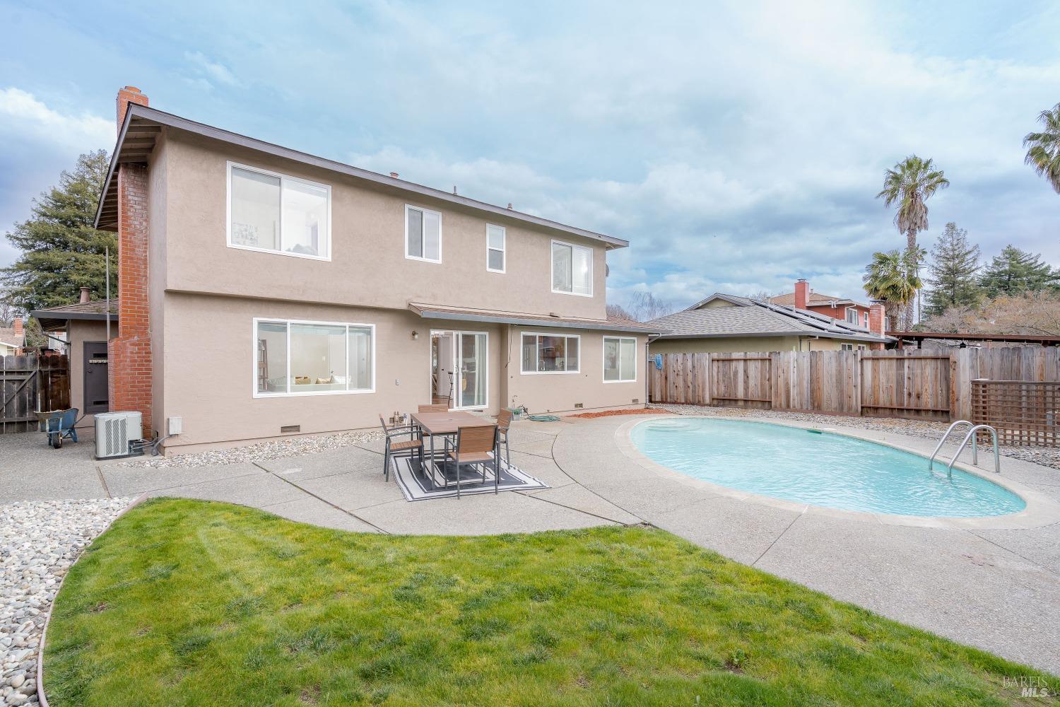 4435 Tanglewood Way