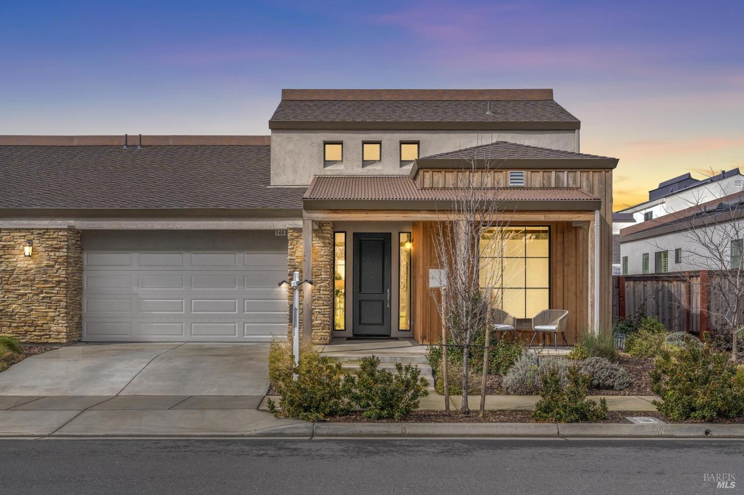 1449 Acorn Way