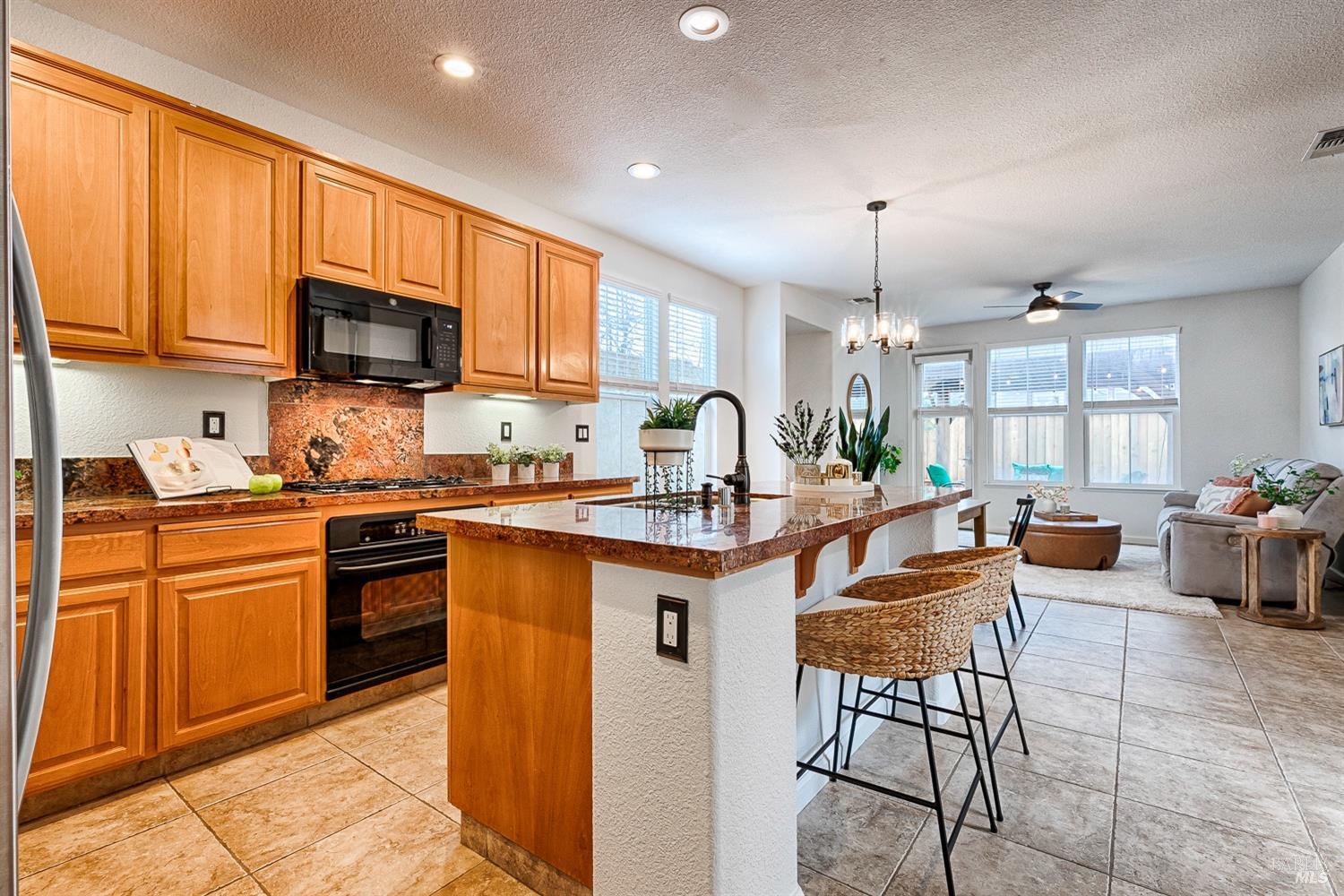 641 Granite Ln