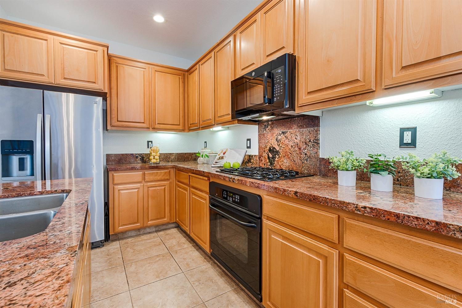 641 Granite Ln