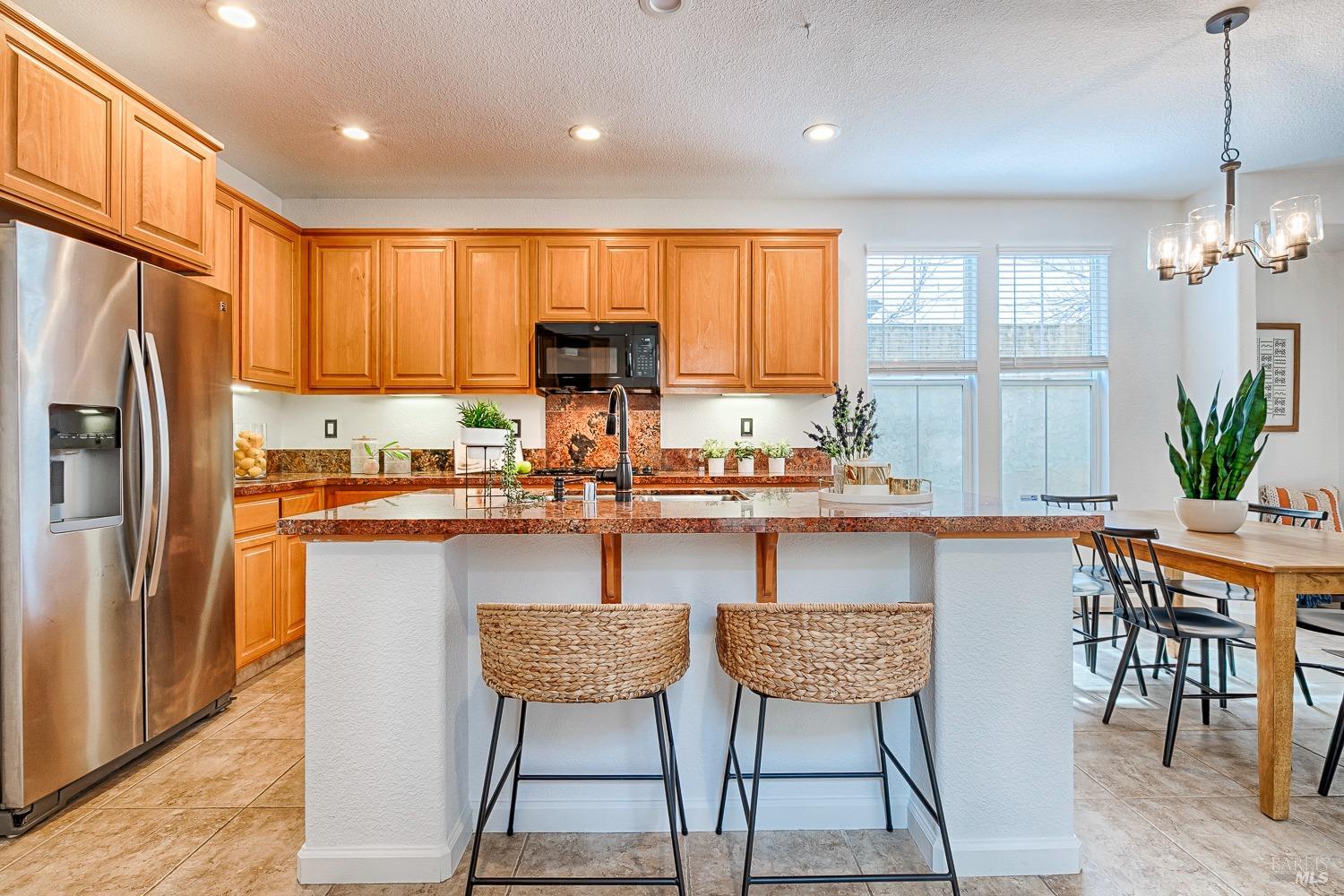 641 Granite Ln