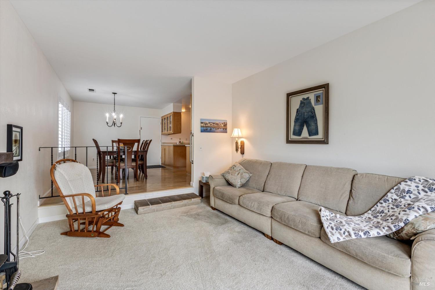 327 Burlwood Ct