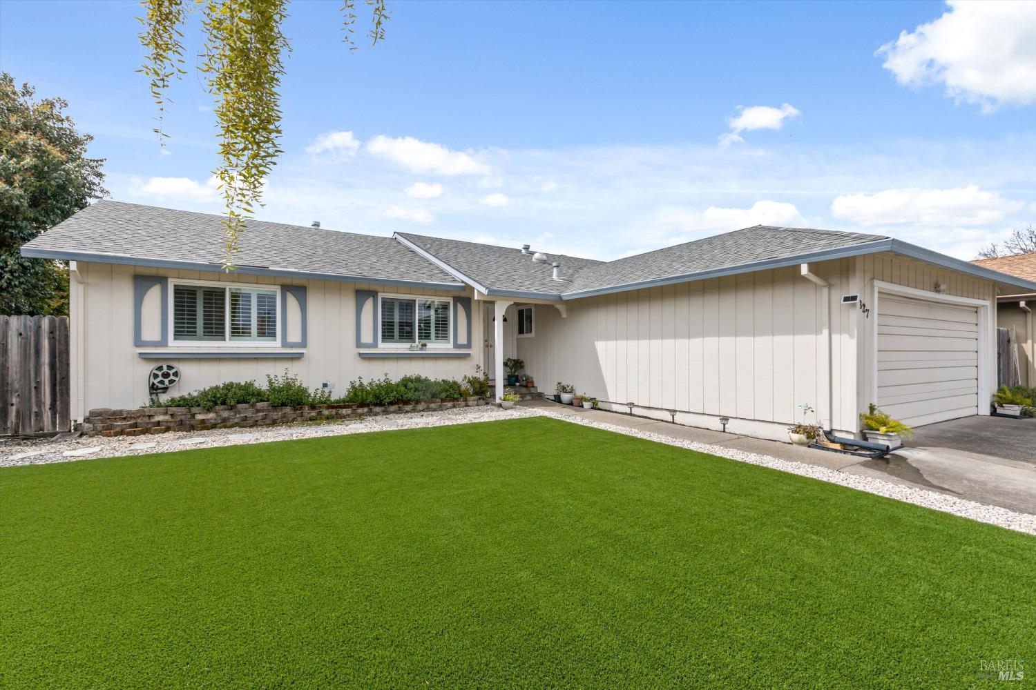 327 Burlwood Ct