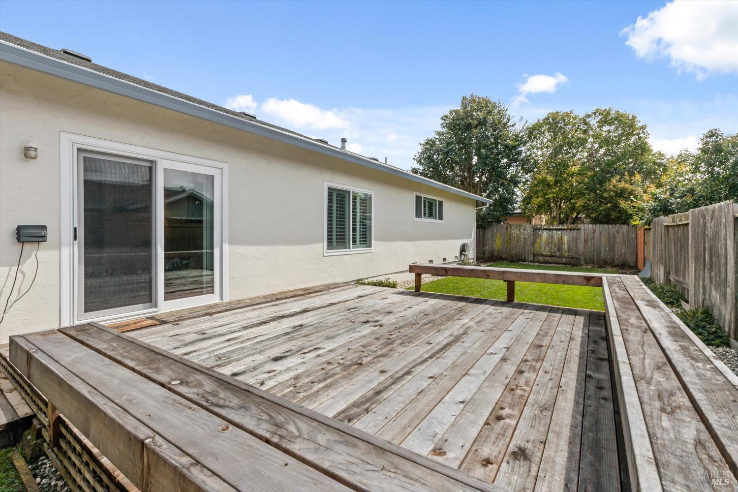 327 Burlwood Ct