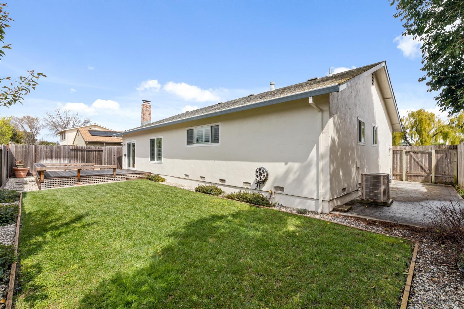 327 Burlwood Ct