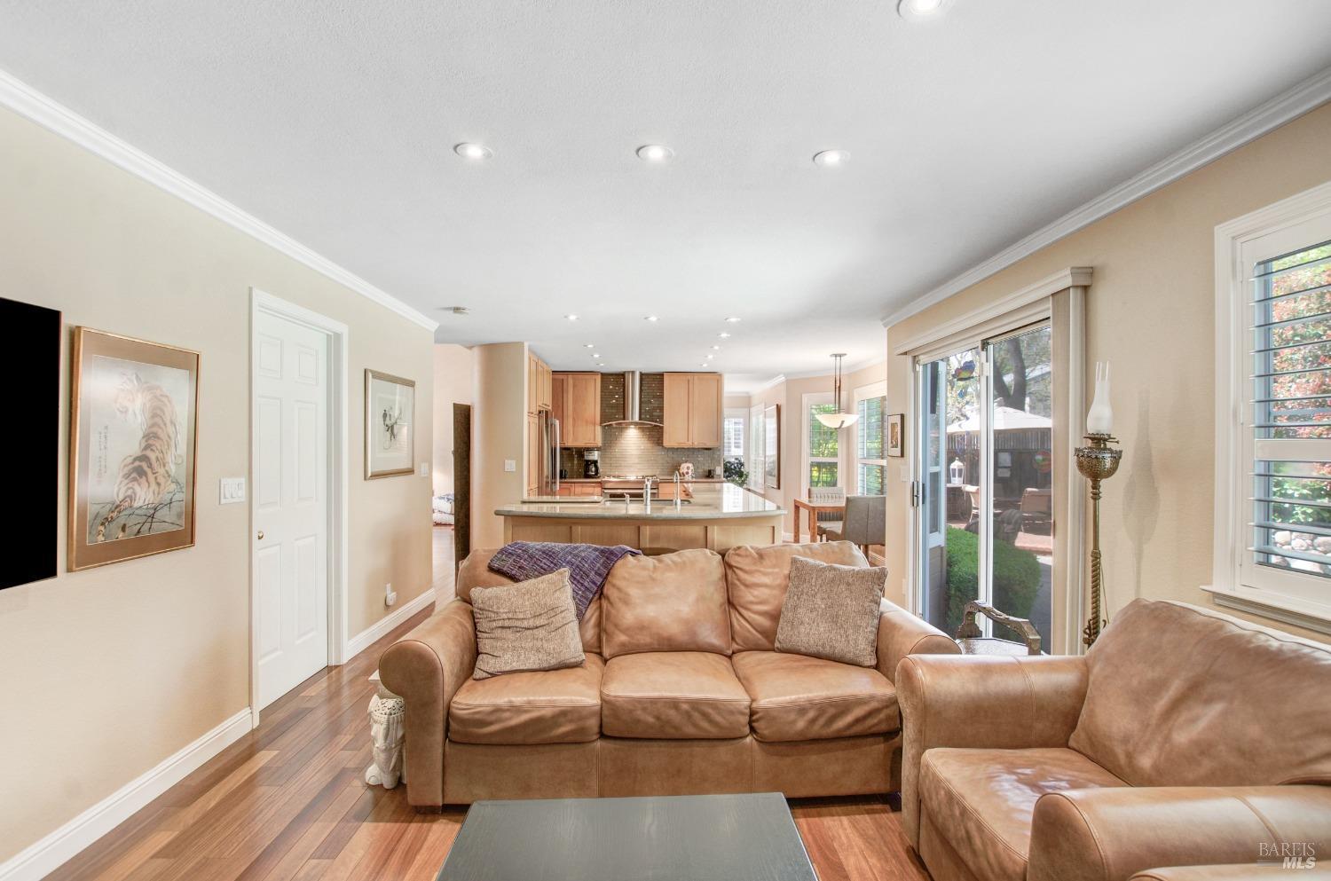 924 Jane Ct