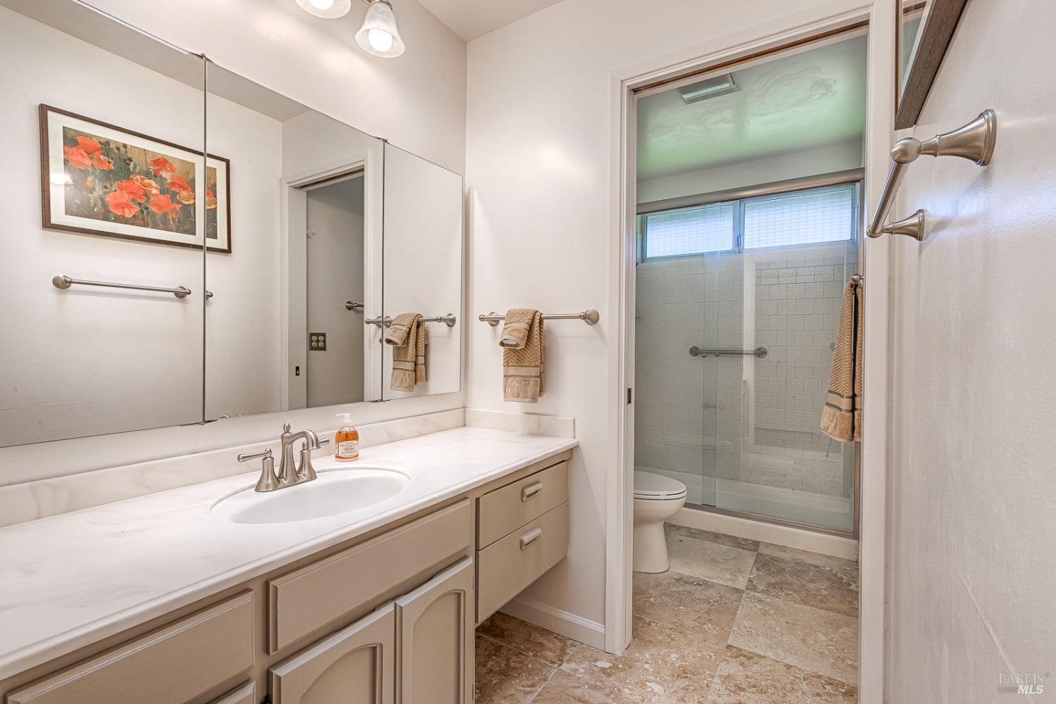 439 Twin Lakes Cir