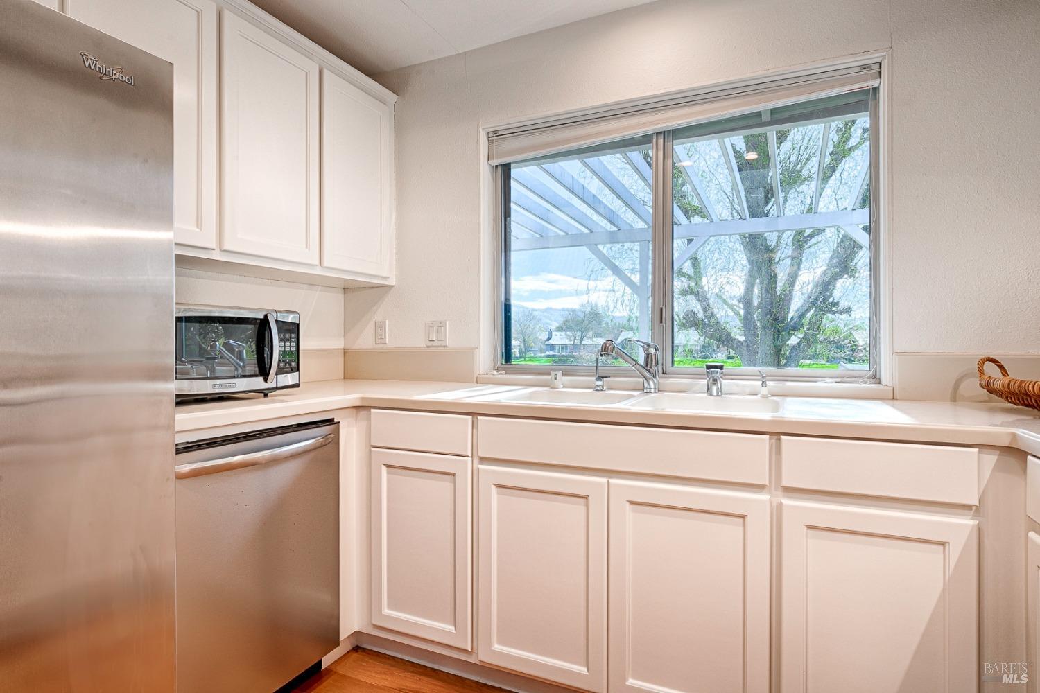 439 Twin Lakes Cir