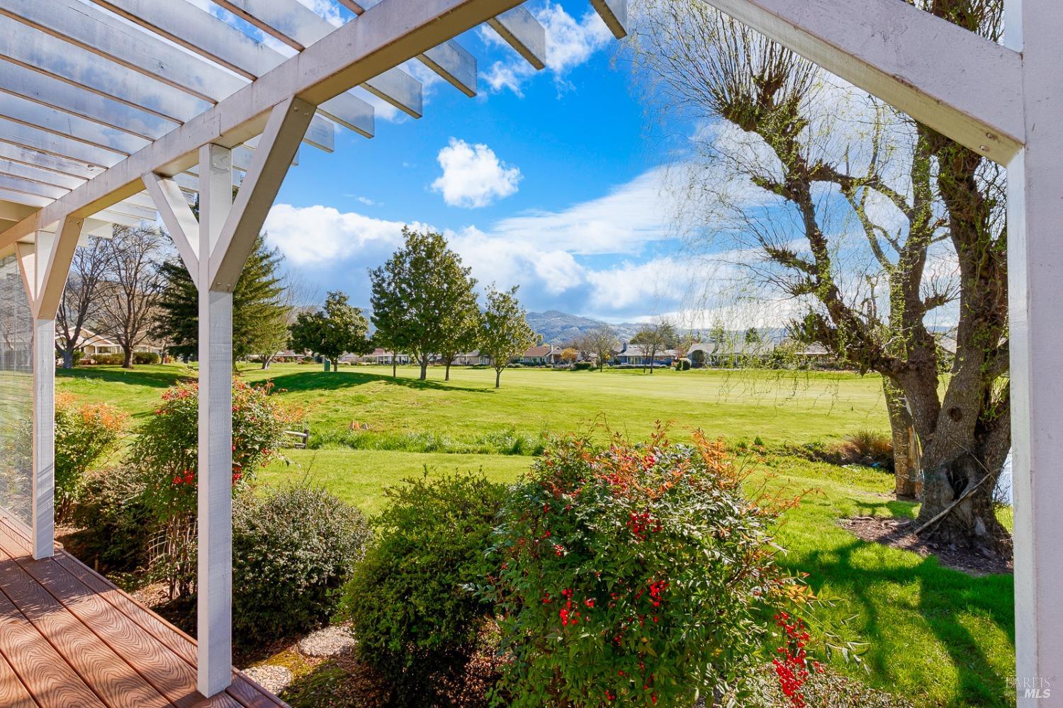 439 Twin Lakes Cir