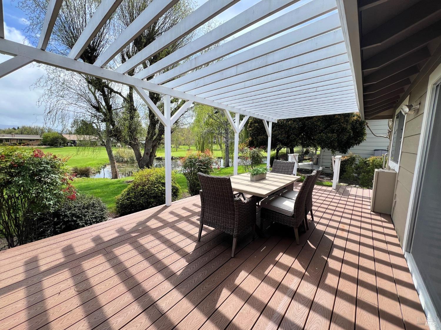 439 Twin Lakes Cir