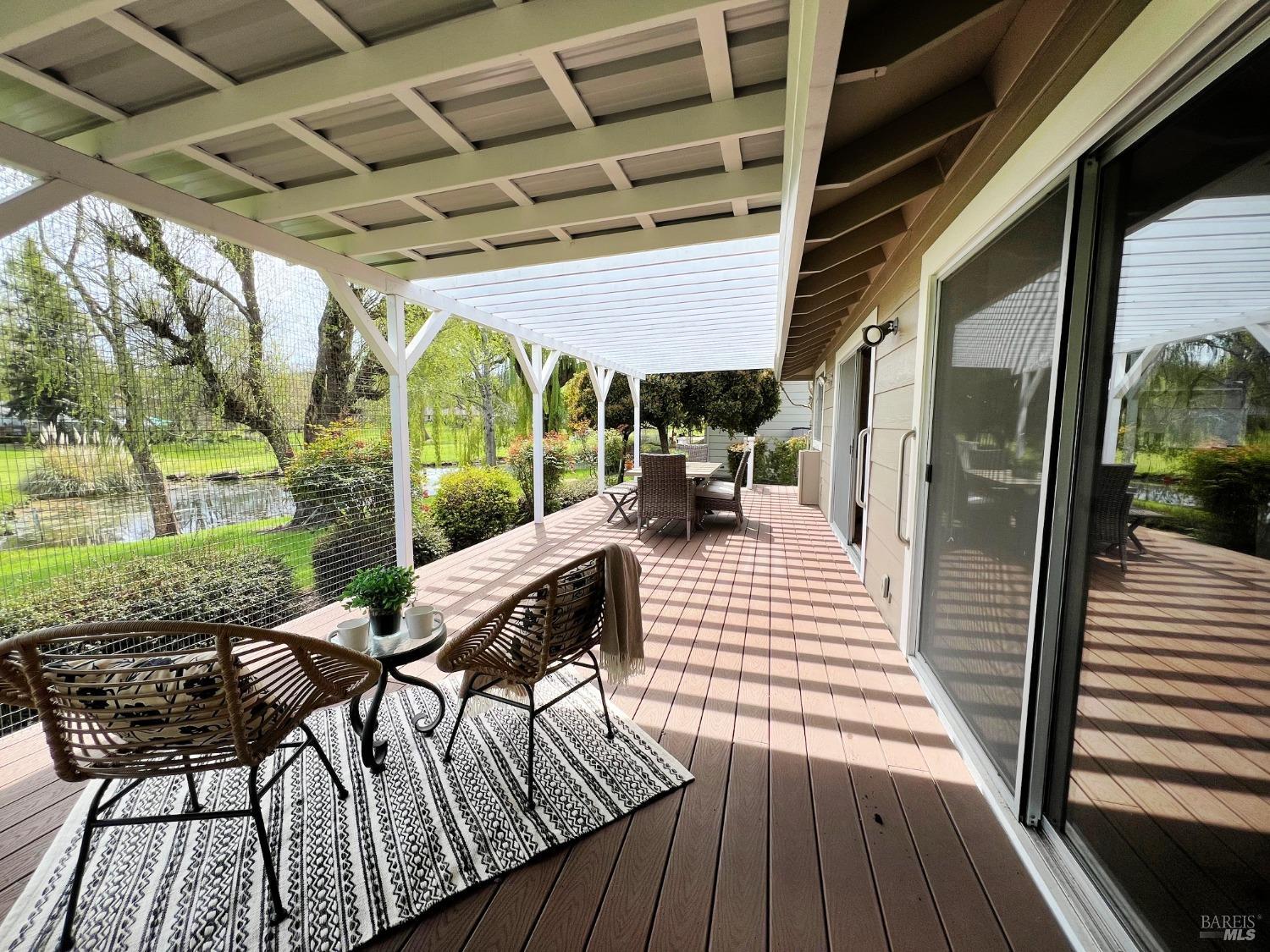 439 Twin Lakes Cir