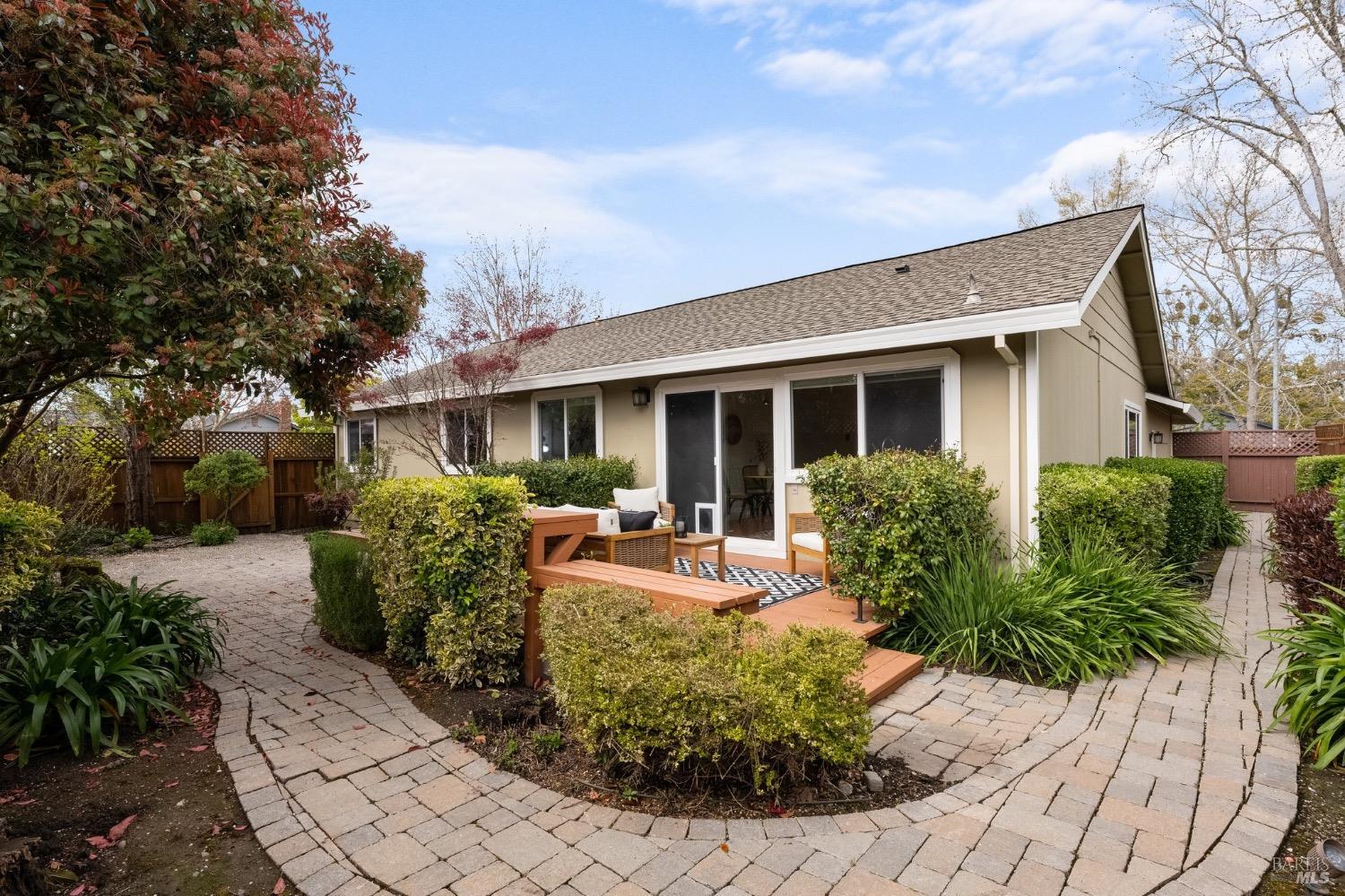 2171 Alejandro Dr
