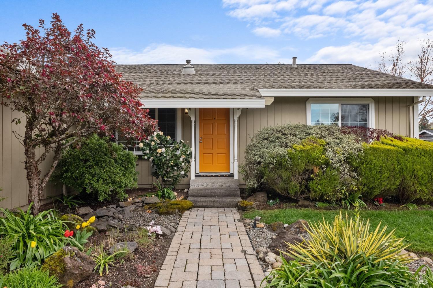 2171 Alejandro Dr