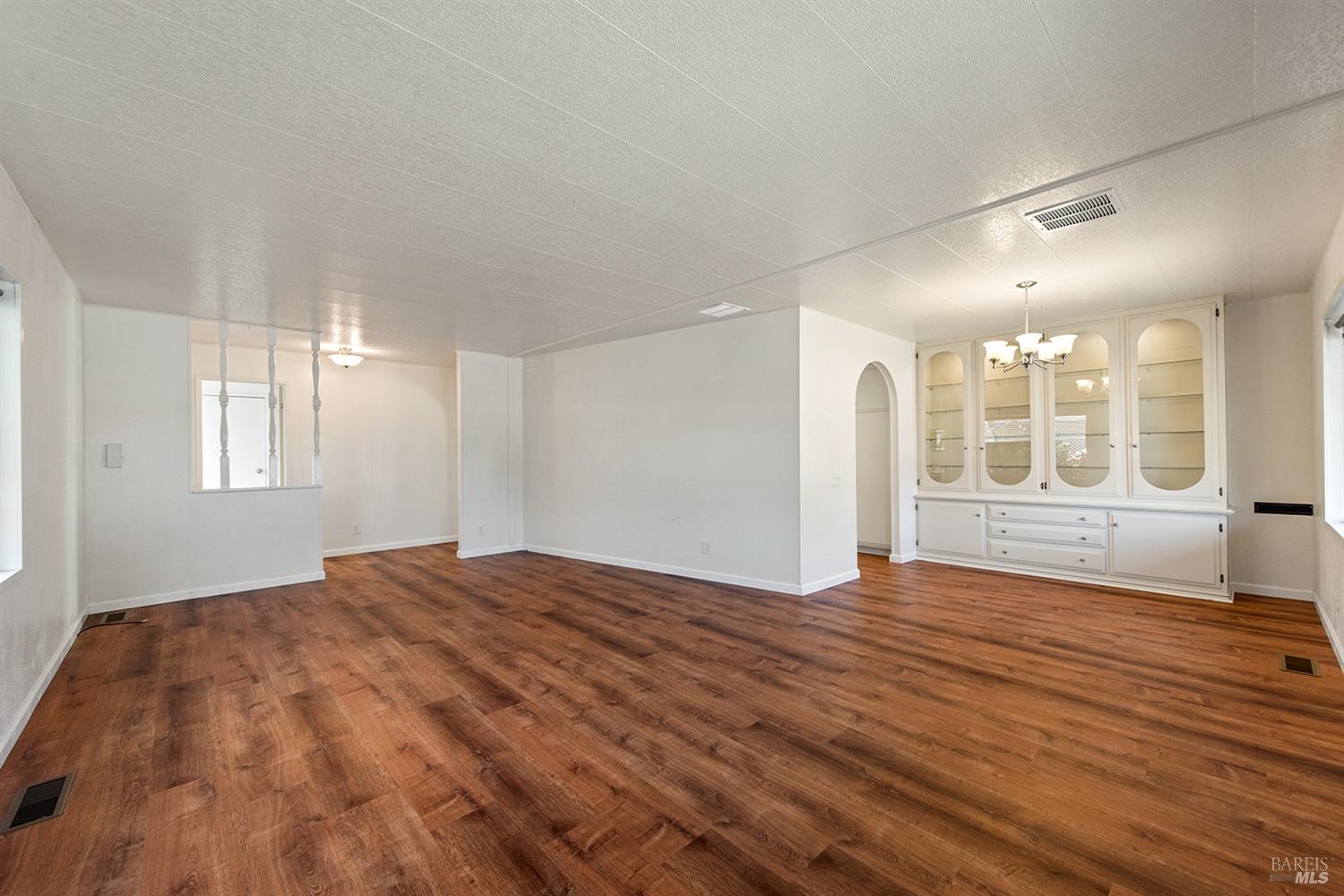 92 Westgate Cir