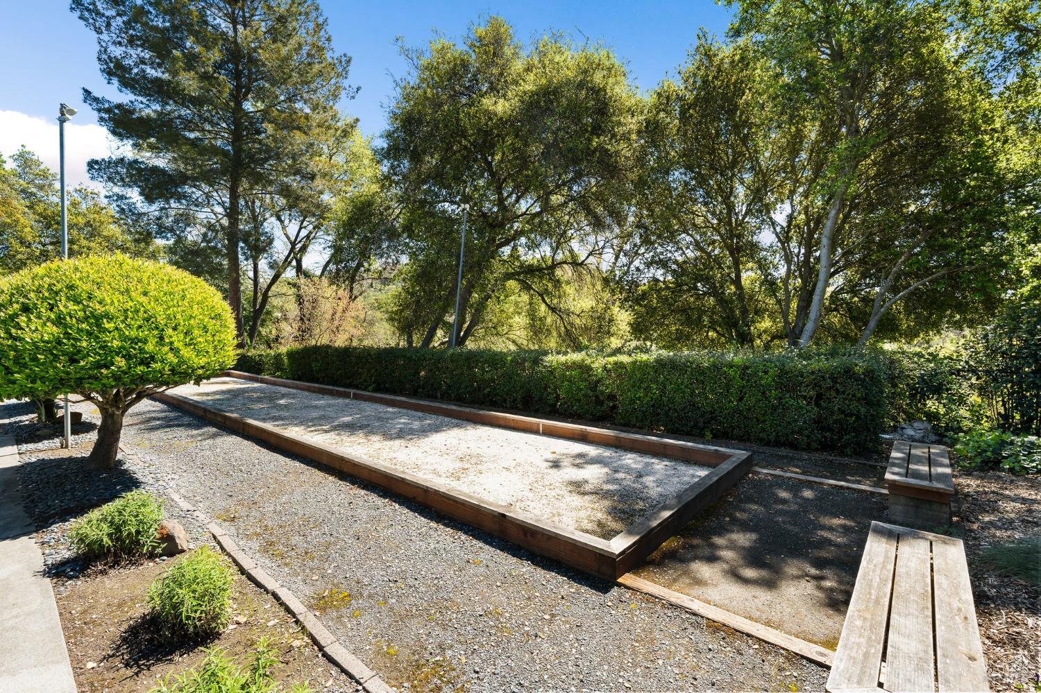 305 Cypress Cir