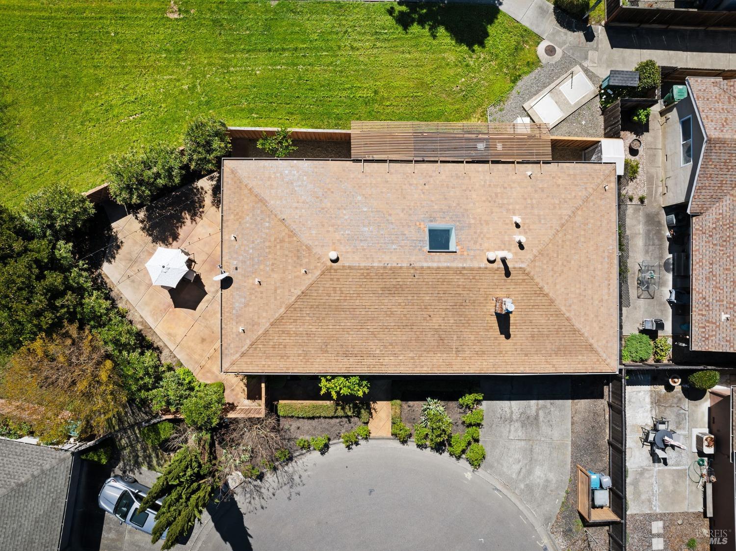 305 Cypress Cir