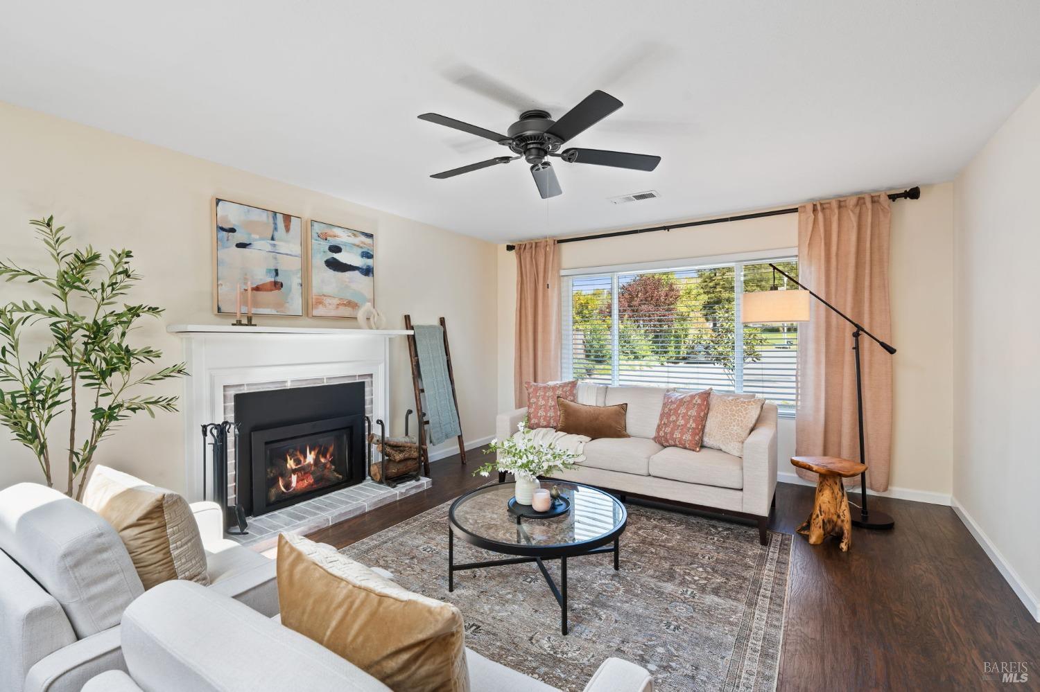 305 Cypress Cir