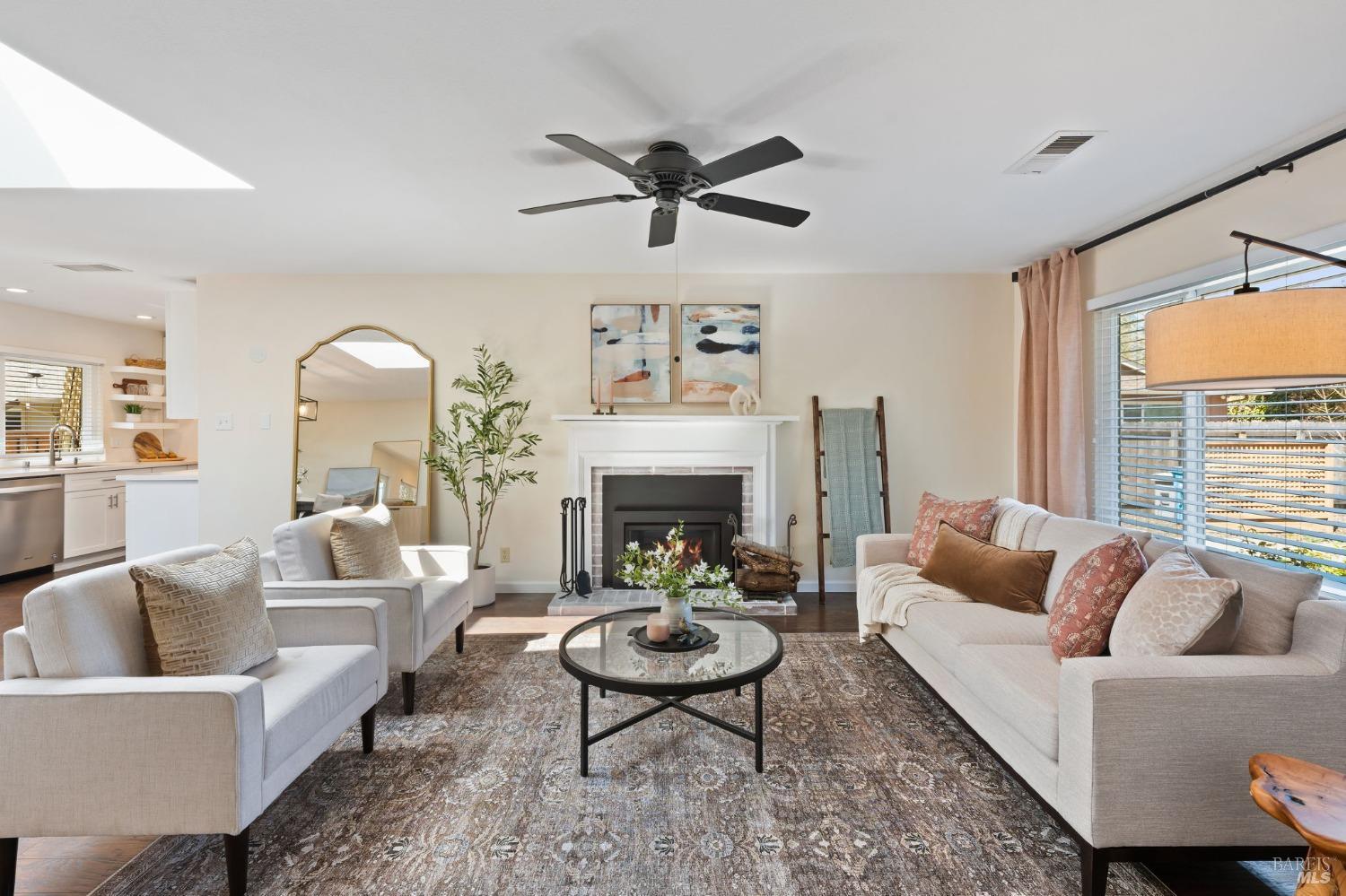 305 Cypress Cir