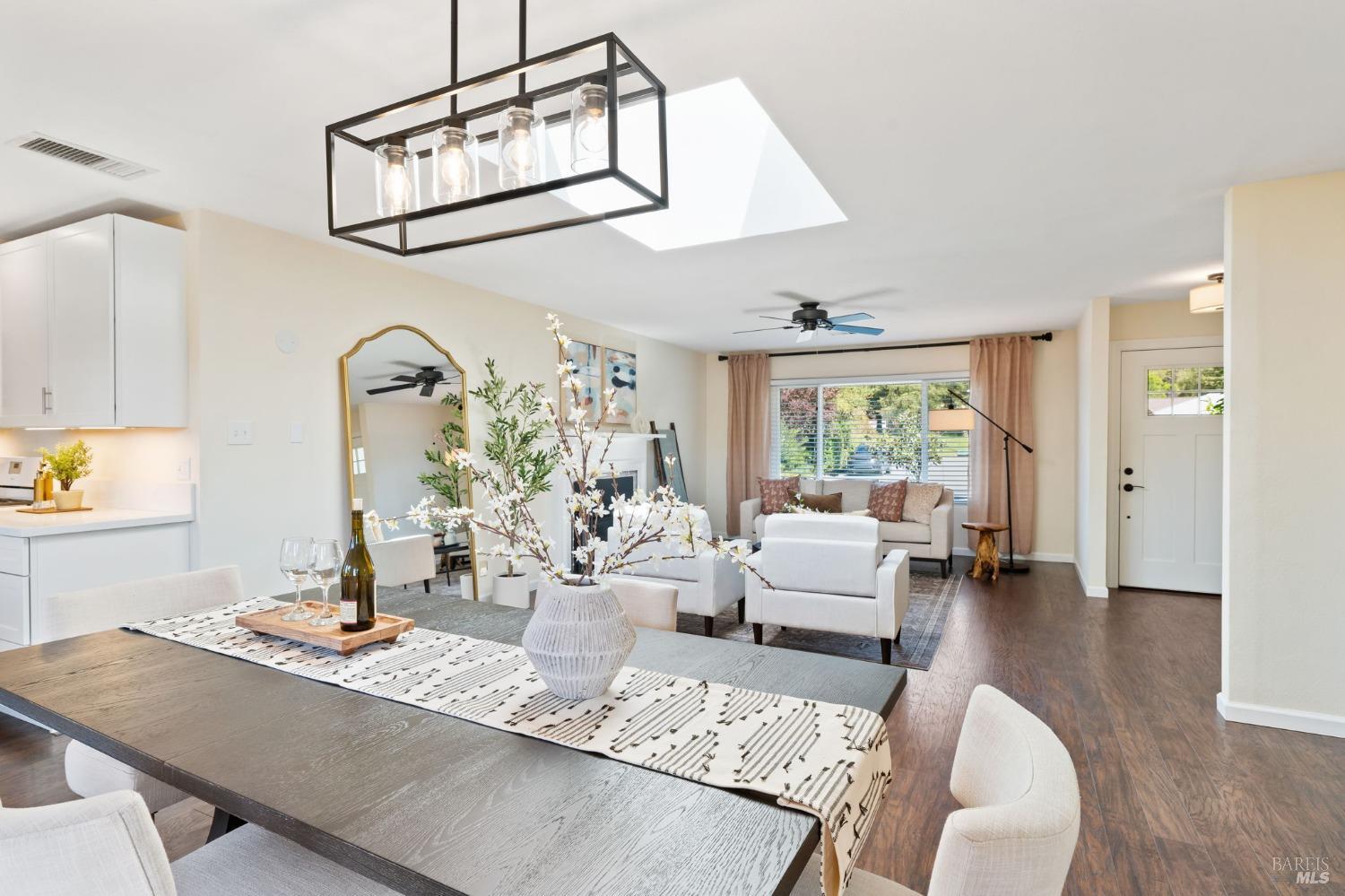305 Cypress Cir