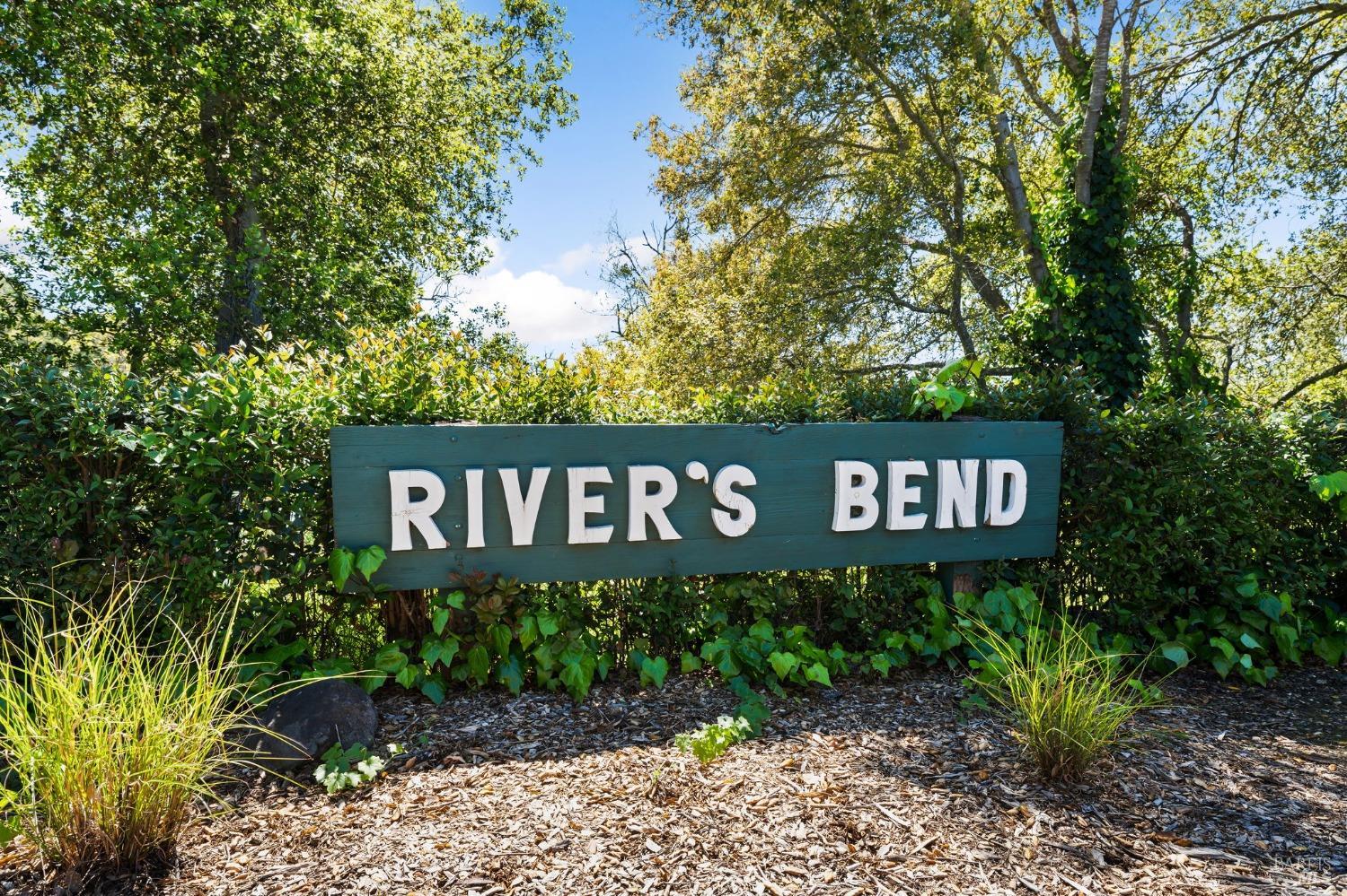 305 Cypress Cir