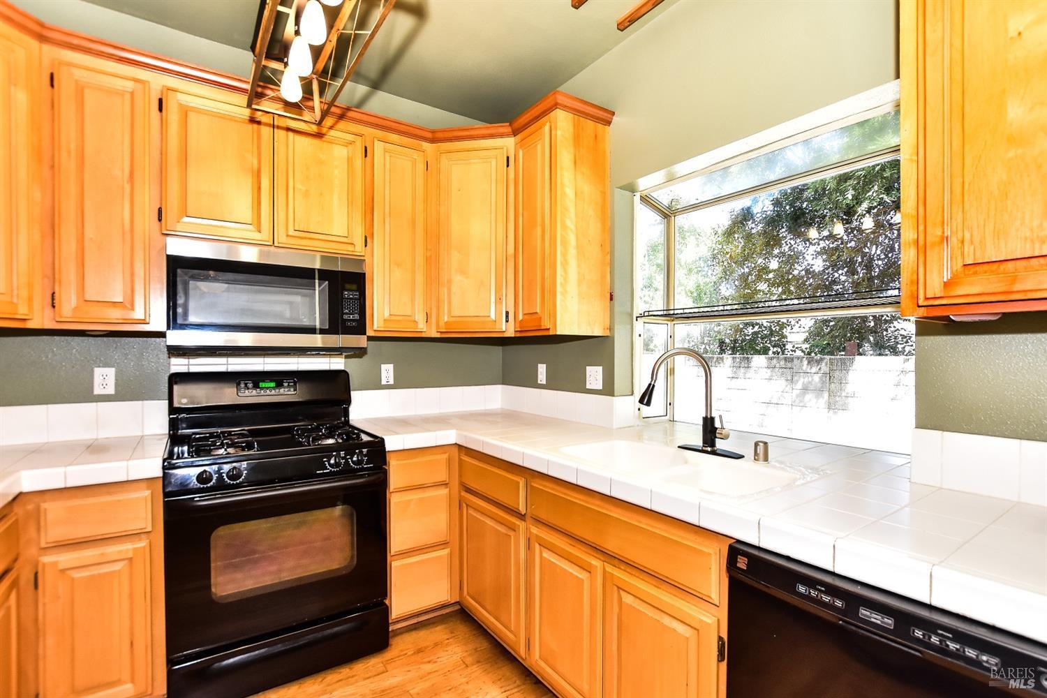 14 Avalon Ct