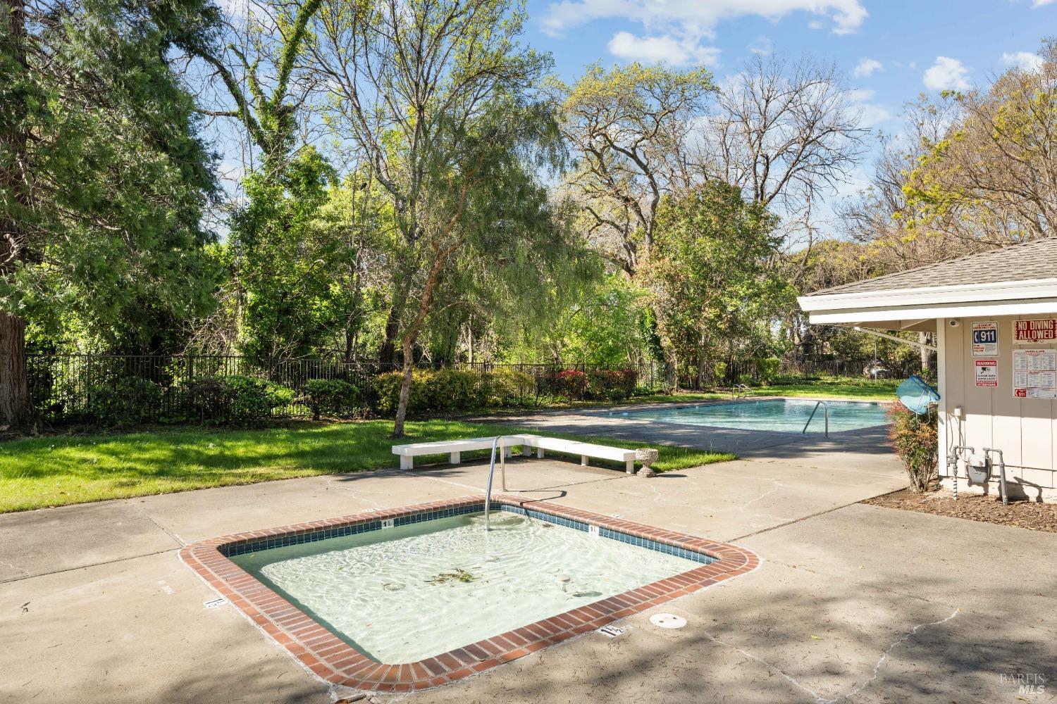 25 Belvedere Ct