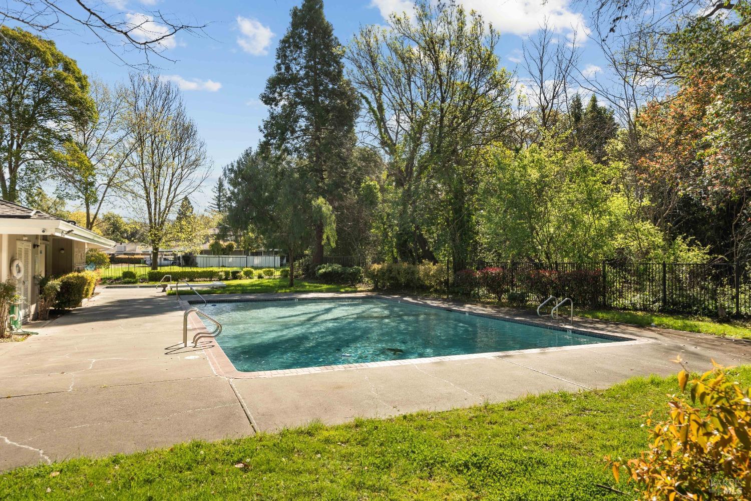 25 Belvedere Ct