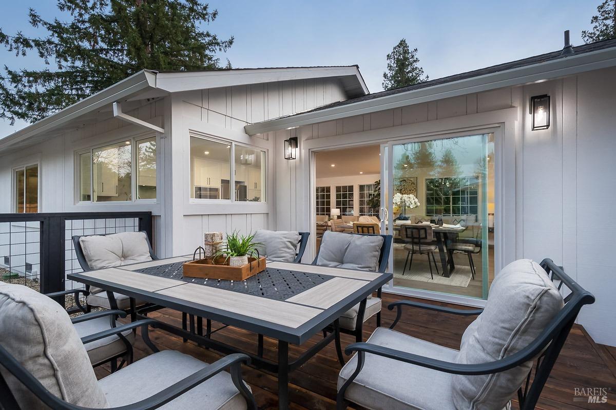1941 Weiss Ln