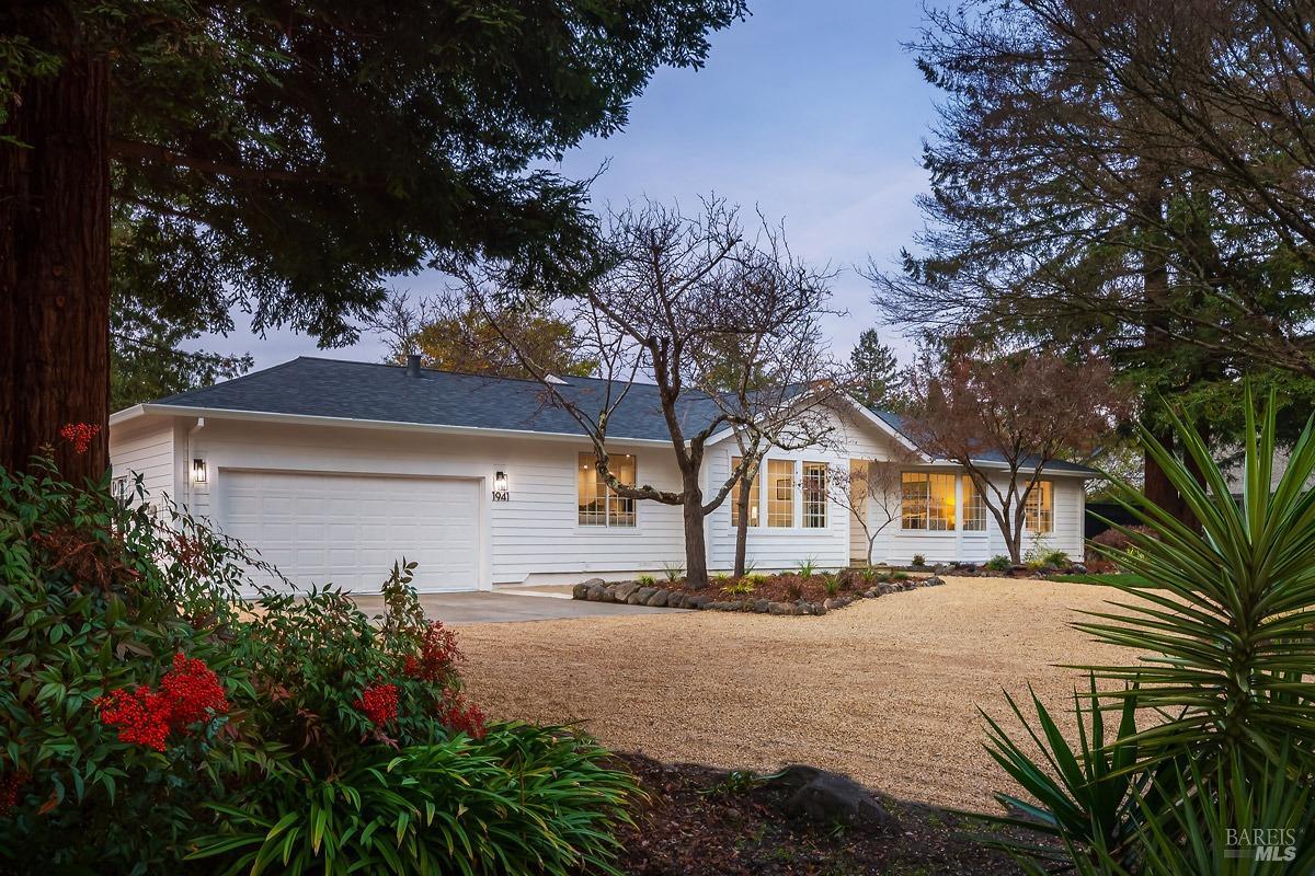 1941 Weiss Ln