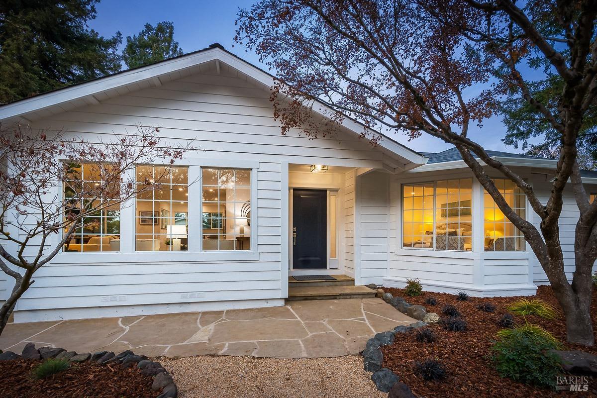 1941 Weiss Ln