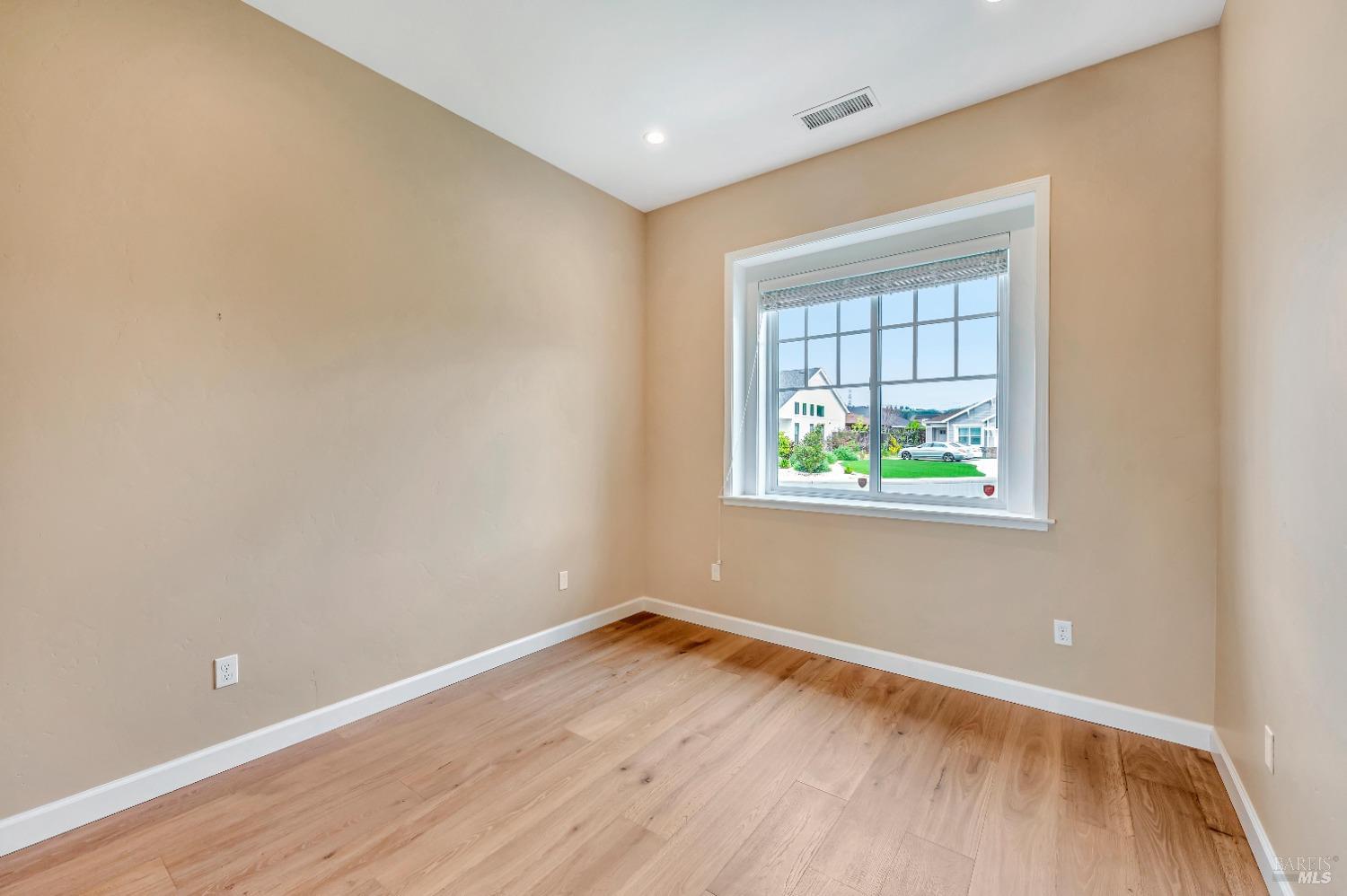 215 Darbster Pl