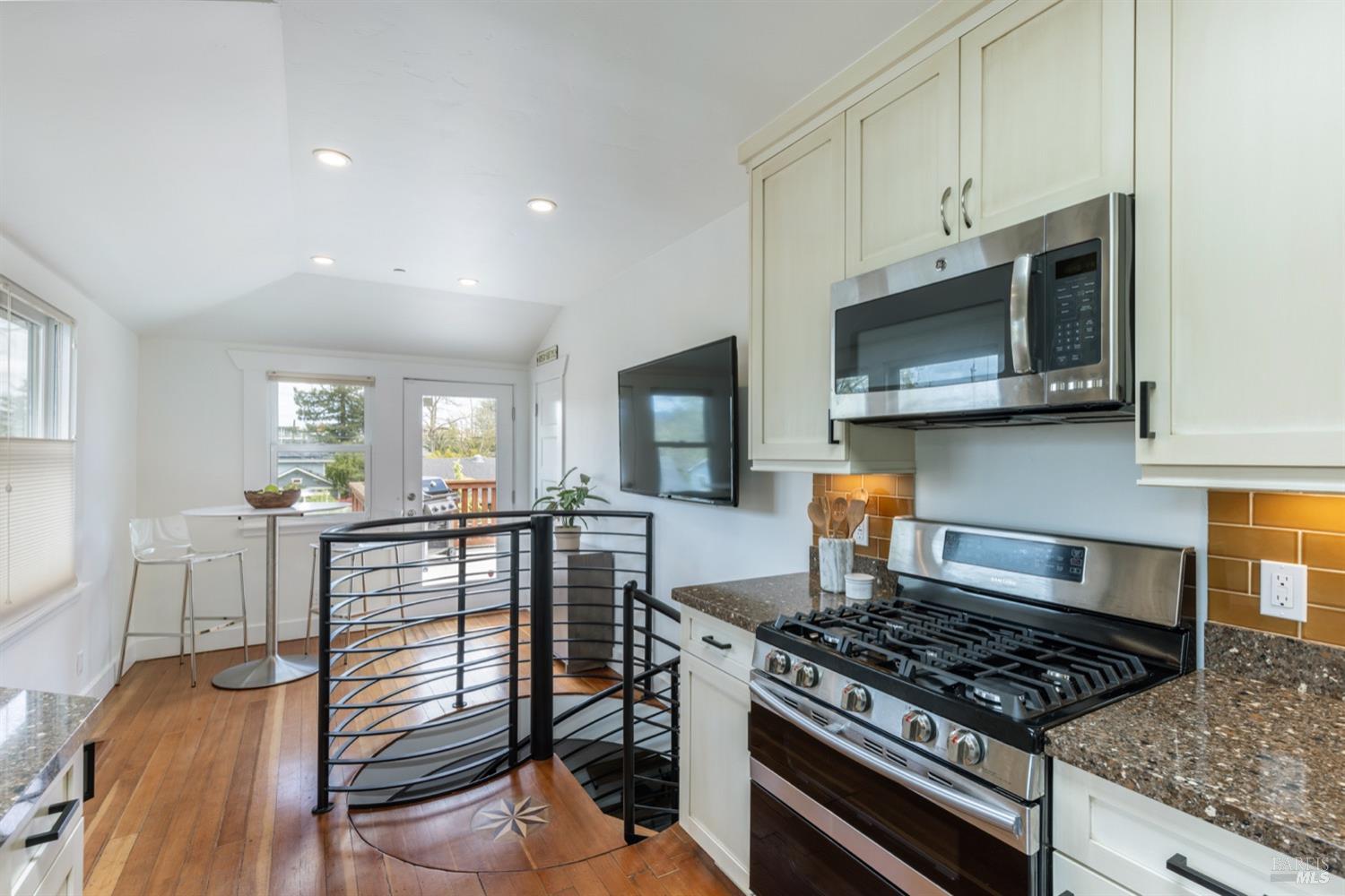 340 Walnut St