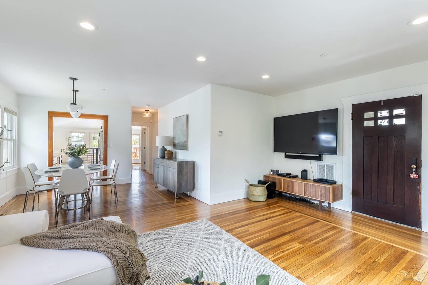 340 Walnut St