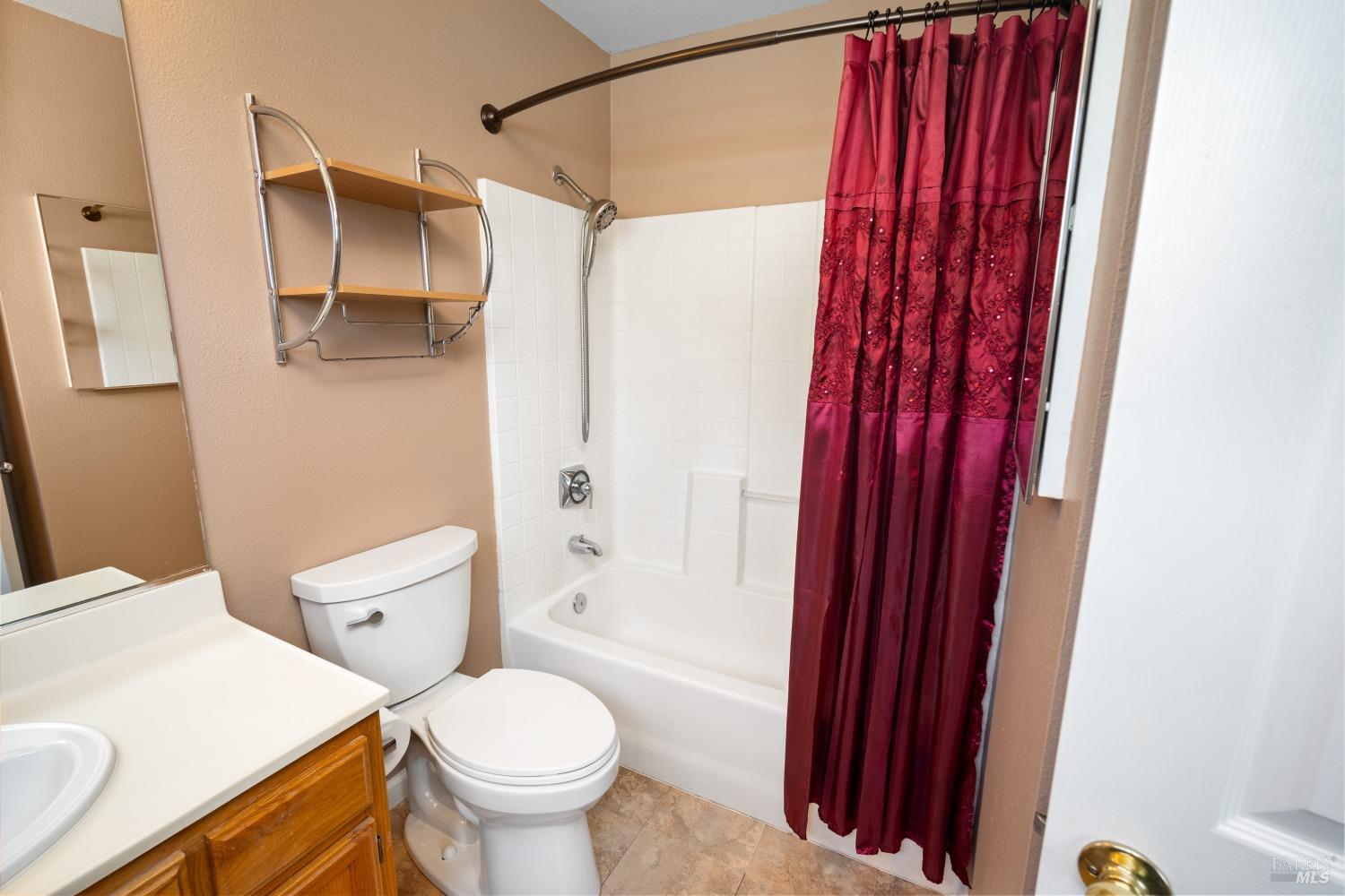 628 Ryan Ln