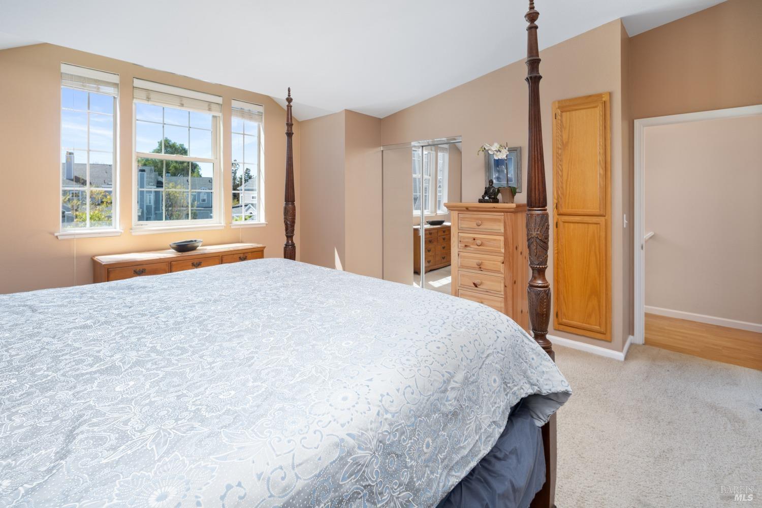 628 Ryan Ln