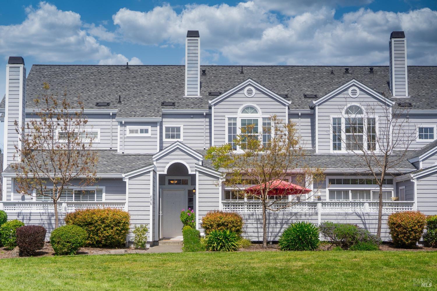 628 Ryan Ln