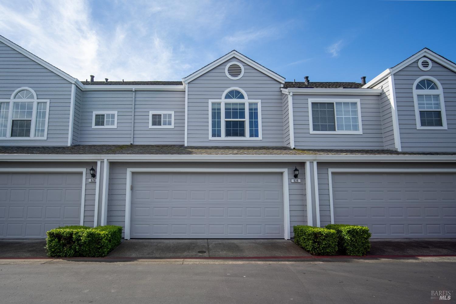 628 Ryan Ln