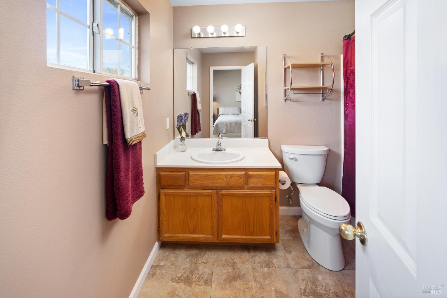 628 Ryan Ln