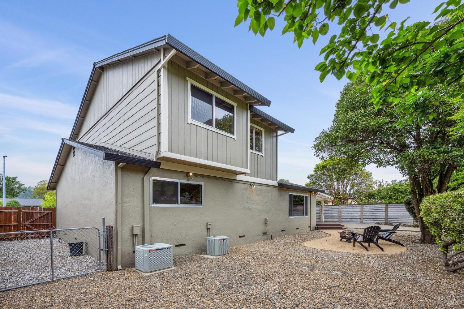 1078 Estes Dr