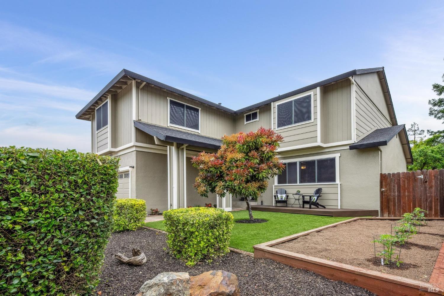 1078 Estes Dr