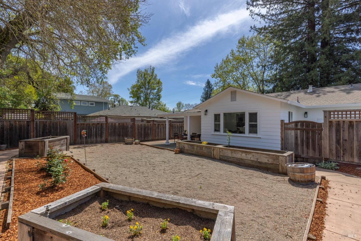 762 Alaska Dr