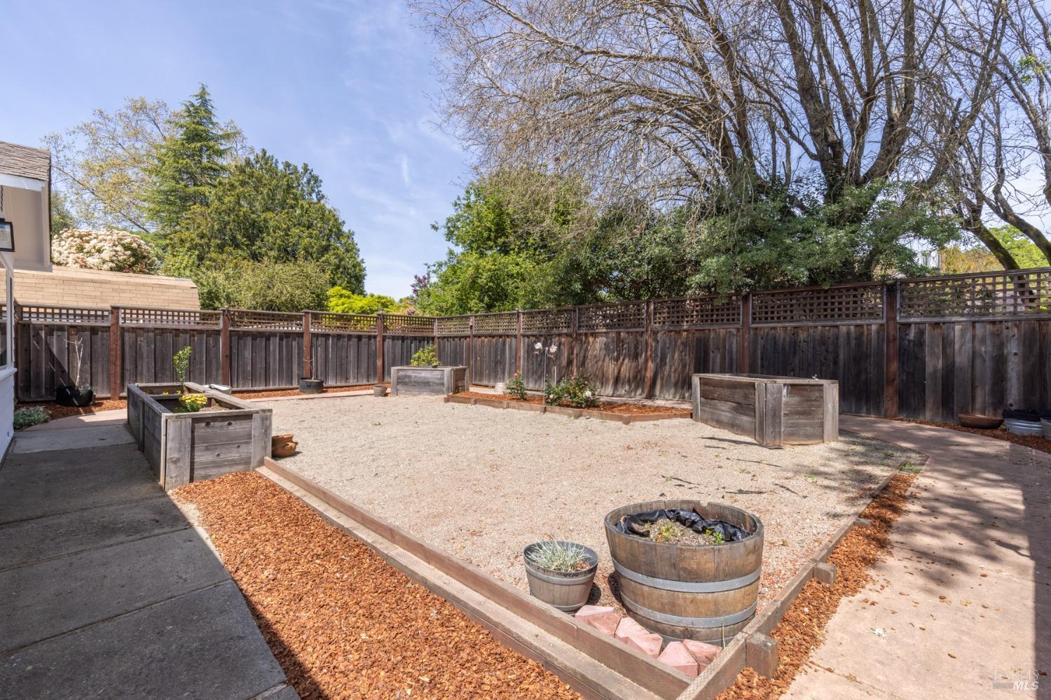 762 Alaska Dr
