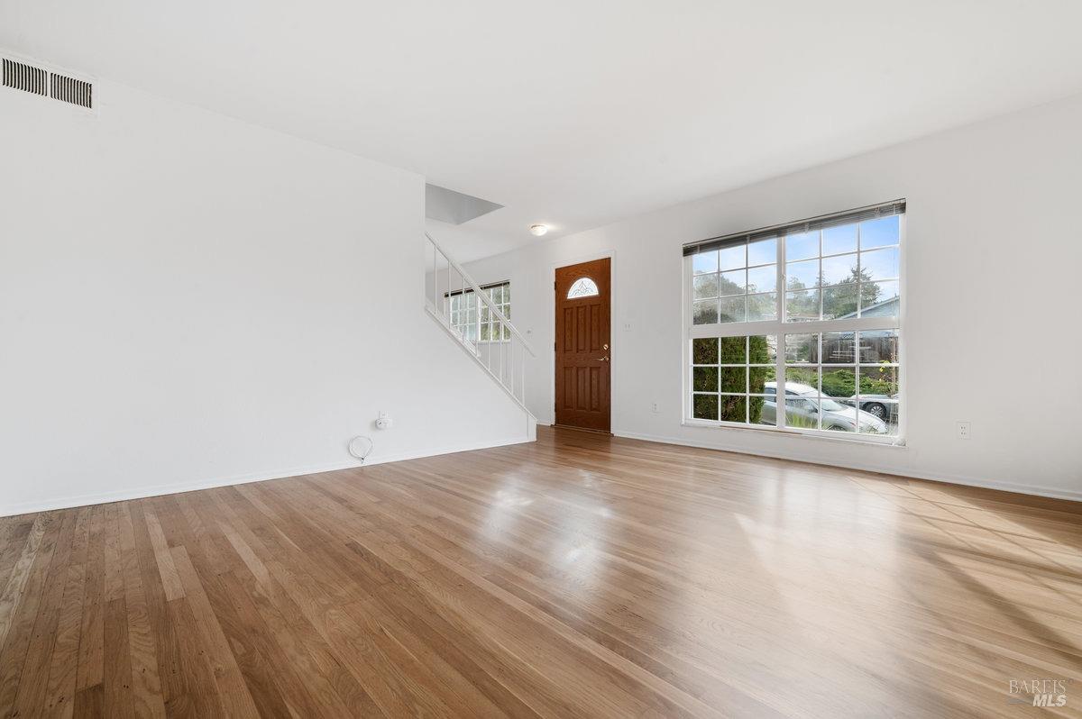 21 Windward Dr