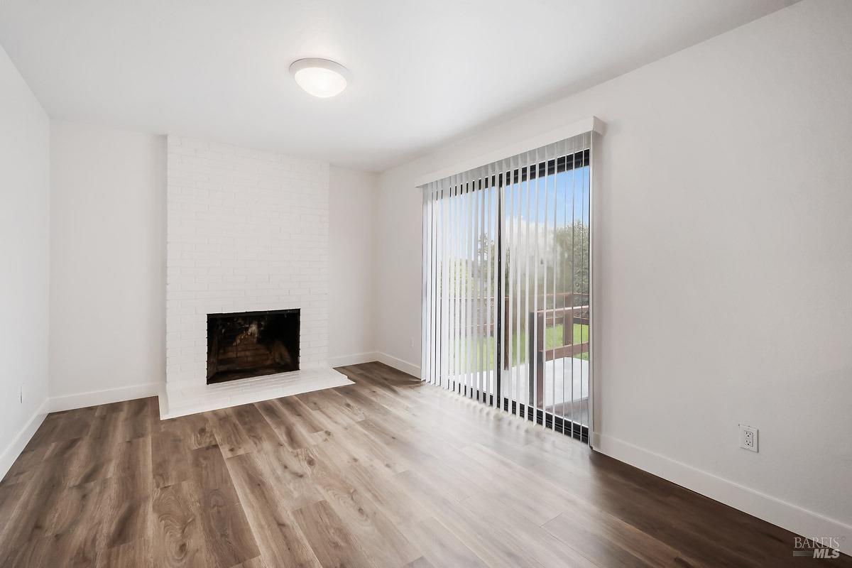 21 Windward Dr