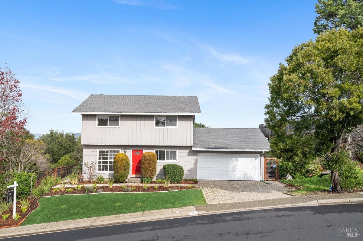 21 Windward Dr