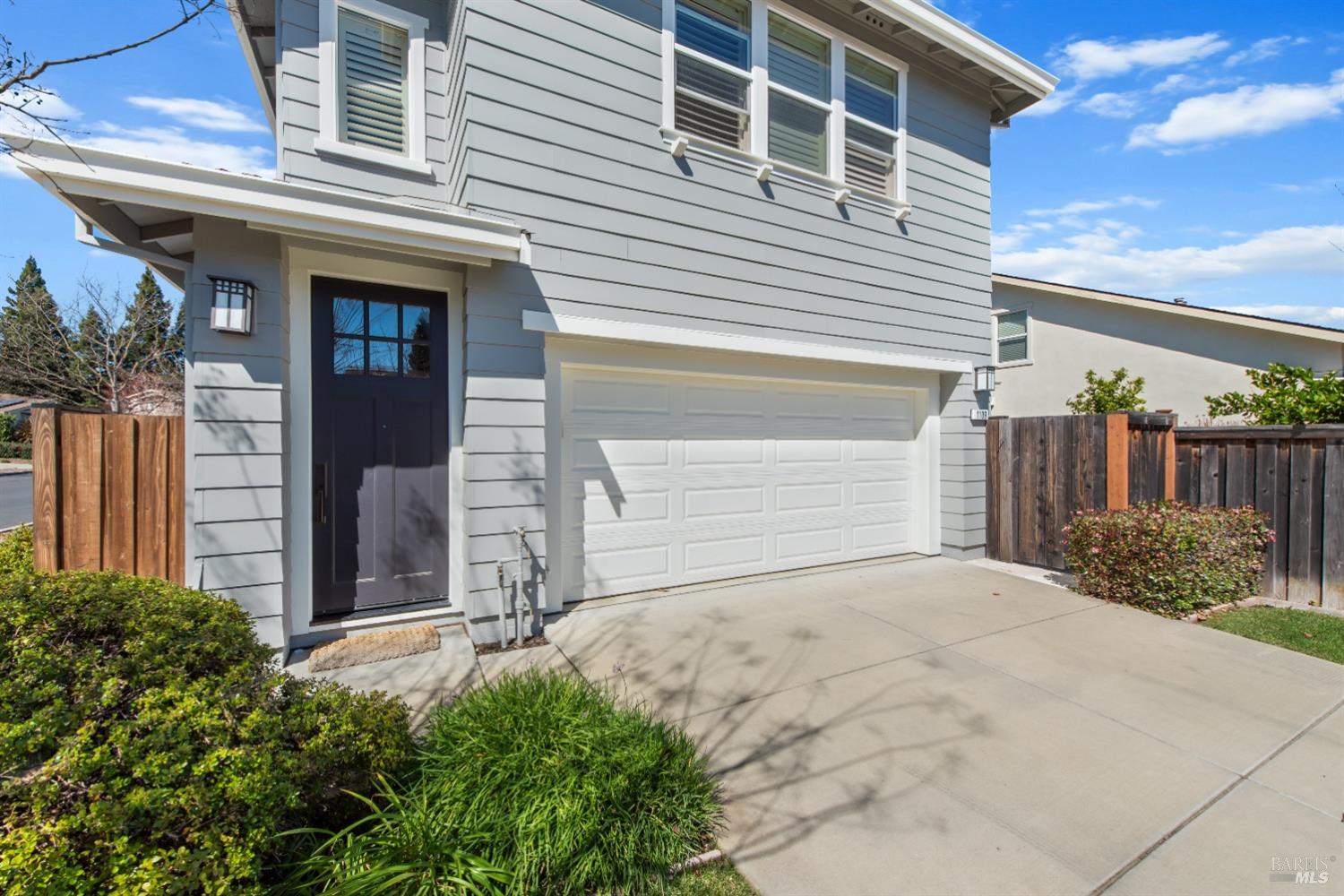 1109 Ironstone Ln
